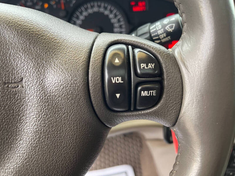 2004 Pontiac Bonneville SLE