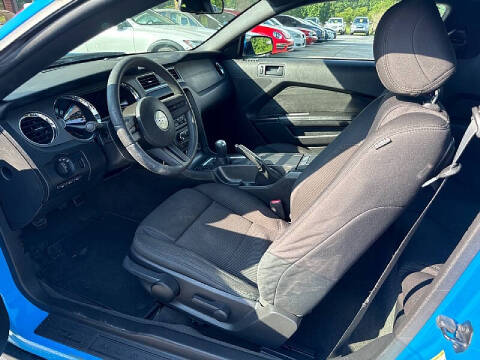 2012 Ford Mustang V6