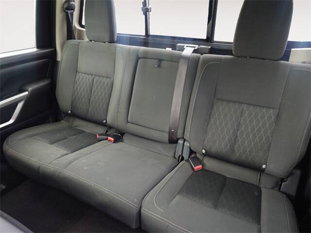 2017 Nissan Titan SV