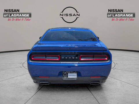2022 Dodge Challenger SXT