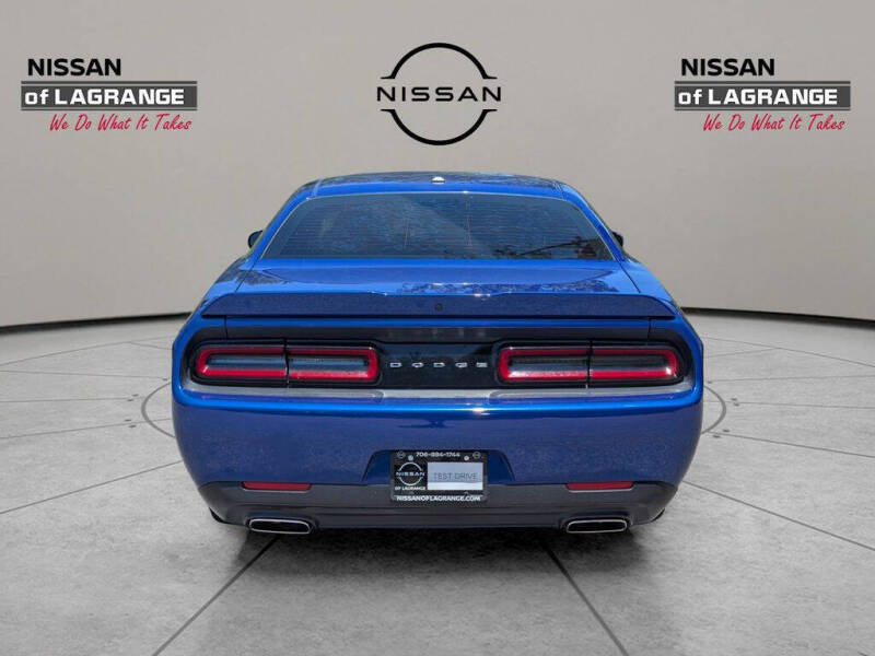 2022 Dodge Challenger SXT