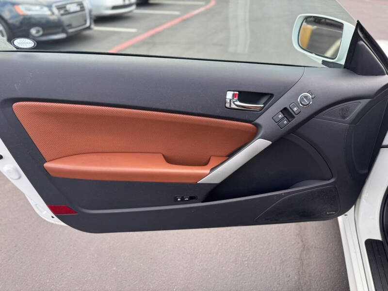 2010 Hyundai Genesis Coupe 3.8L Grand Touring