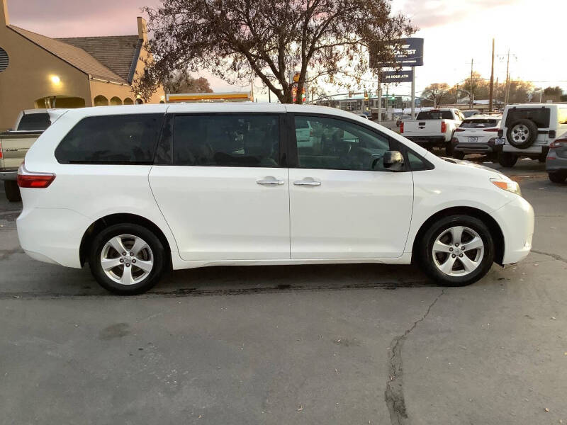 2017 Toyota Sienna L 7-Passenger