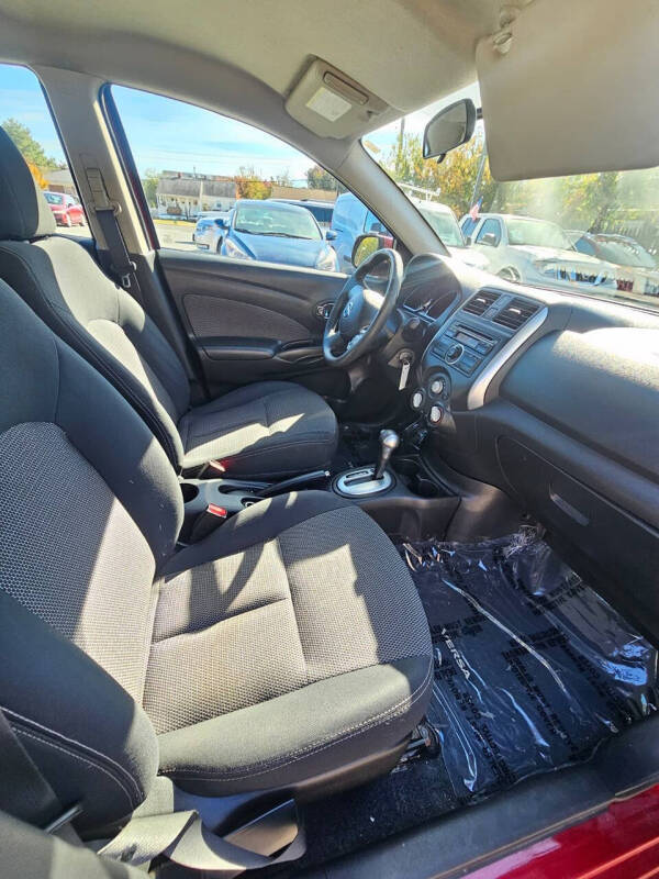 2014 Nissan Versa 1.6 SV