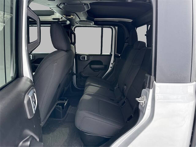 2022 Jeep Gladiator Willys