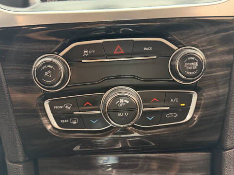 2015 Chrysler 300 Limited