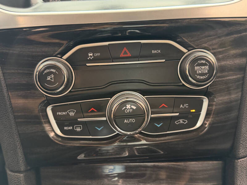2015 Chrysler 300 Limited