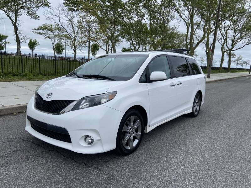 2013 Toyota Sienna for sale at Cars Trader New York in Brooklyn NY