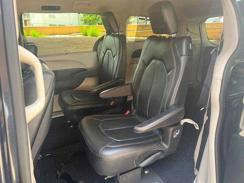 2019 Chrysler Pacifica Touring L Plus