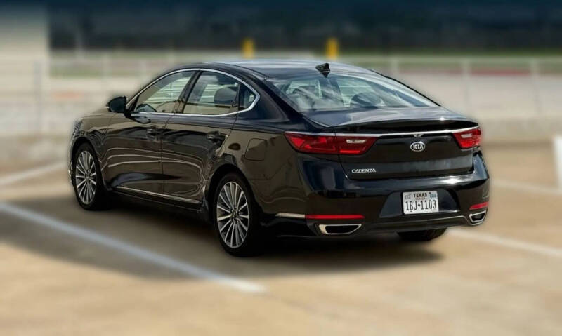2017 Kia Cadenza Premium