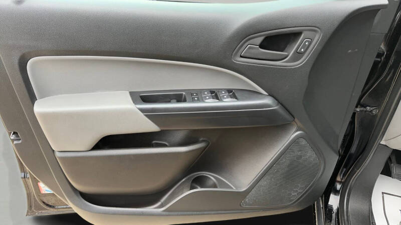 2022 GMC Canyon Elevation Standard