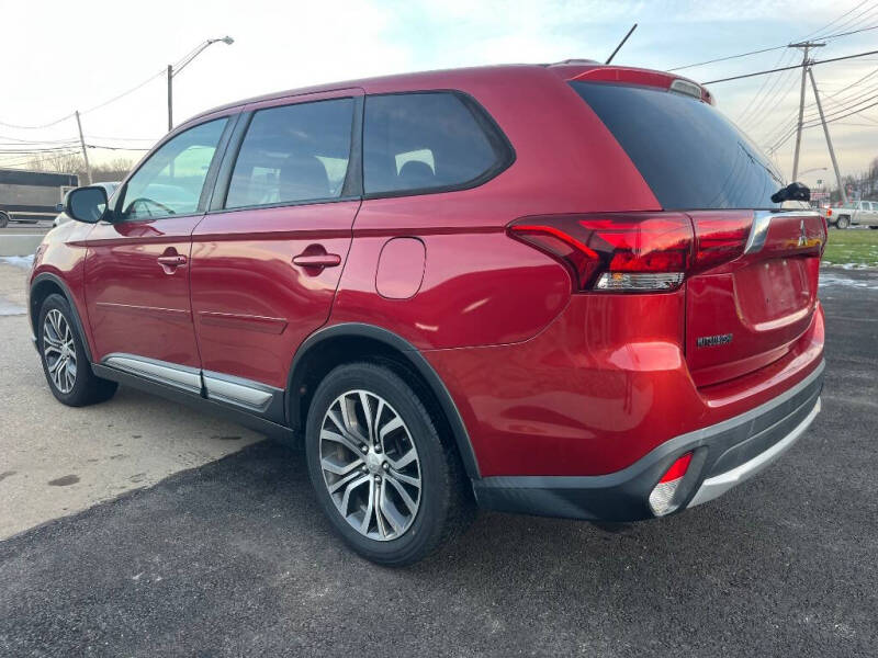 2016 Mitsubishi Outlander ES