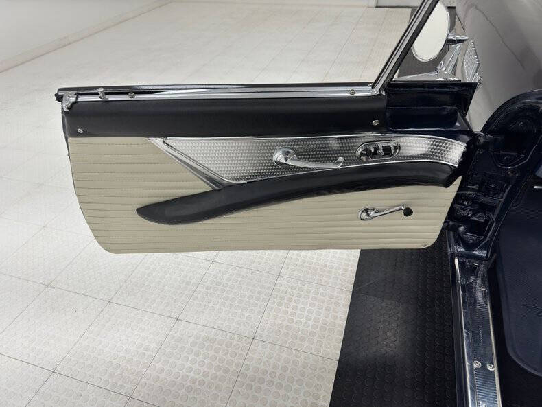 1955 Ford Thunderbird