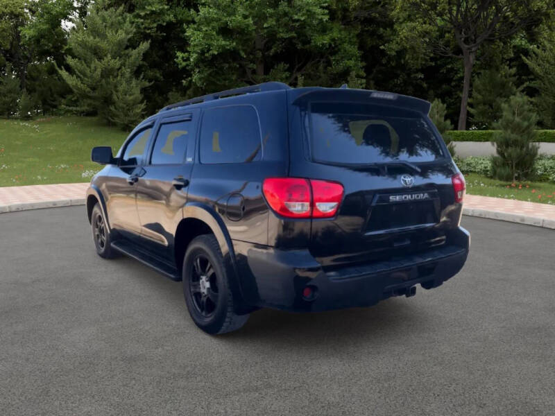2013 Toyota Sequoia SR5