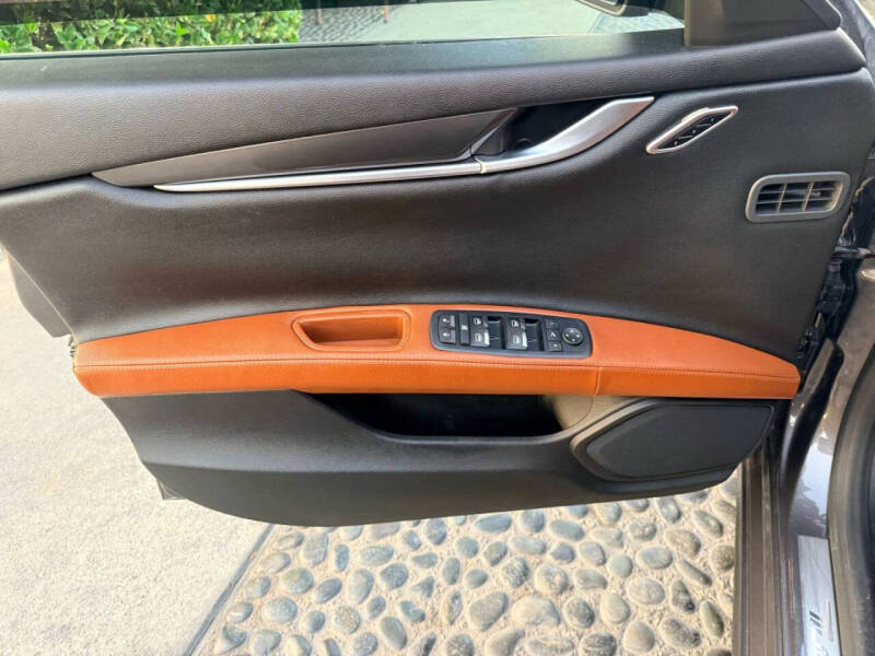 2017 Maserati Ghibli