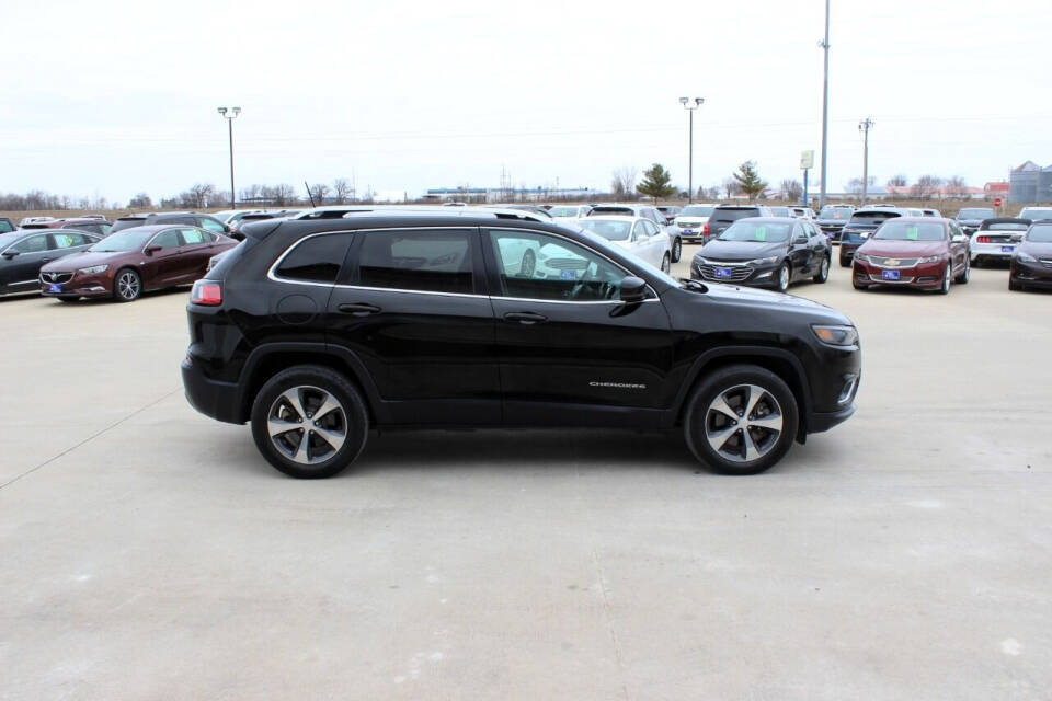 2019 Jeep Cherokee for sale at Cresco Motor Company in Cresco, IA