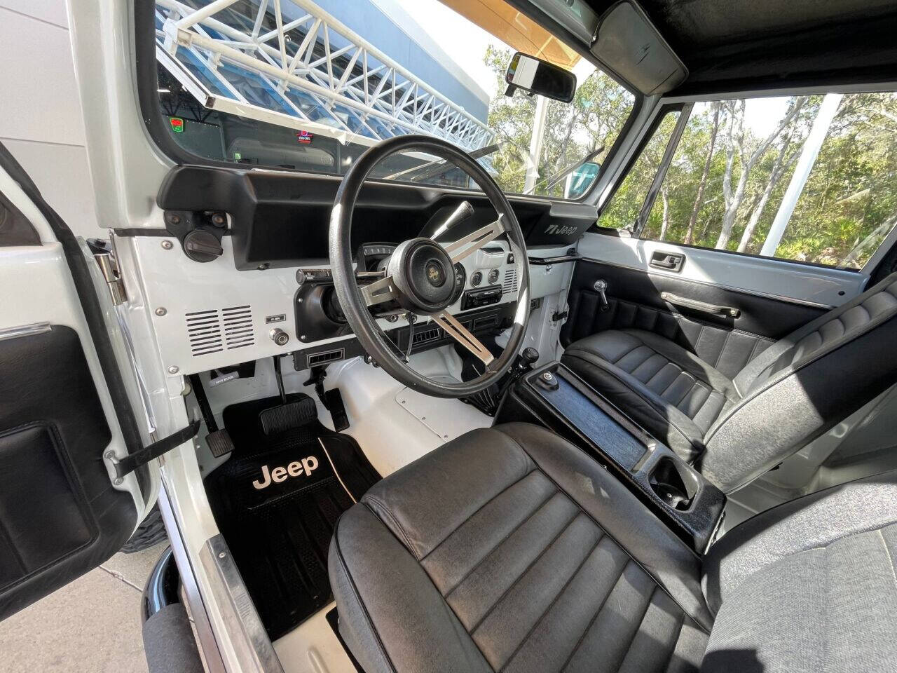 1986 Jeep CJ-7 23