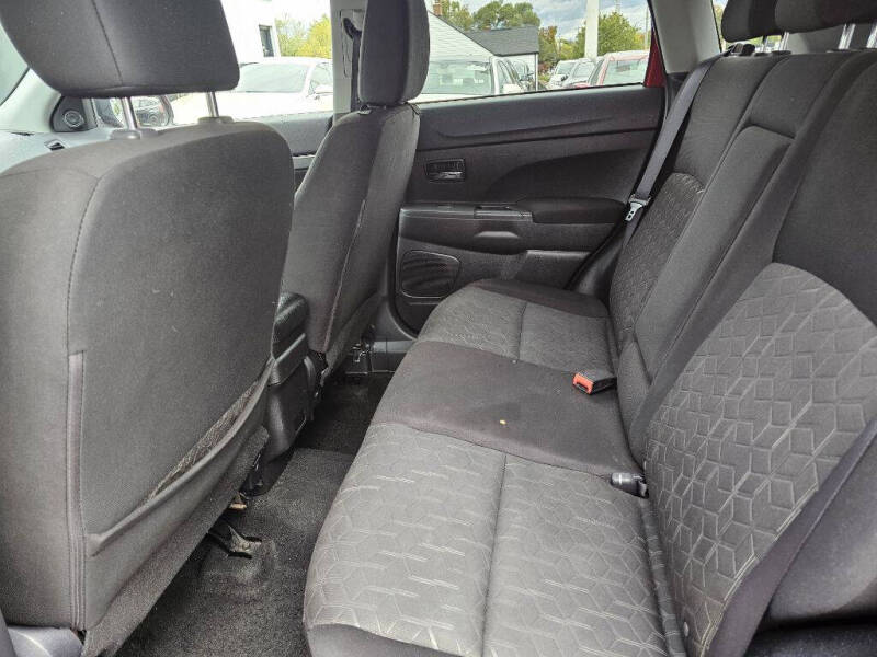 2023 Mitsubishi Outlander Sport SE