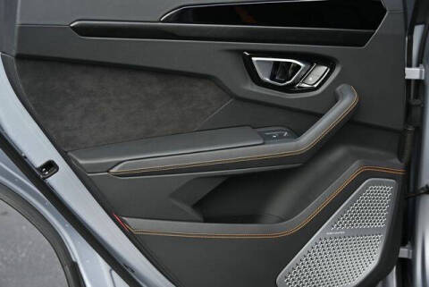 2023 Lamborghini Urus S