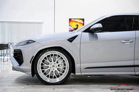 2025 Lamborghini Urus SE