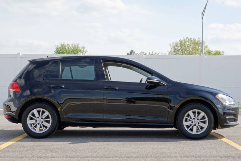 2016 Volkswagen Golf TSI S