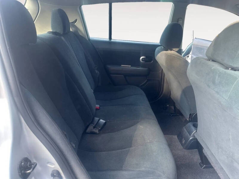 2012 Nissan Versa 1.8 S