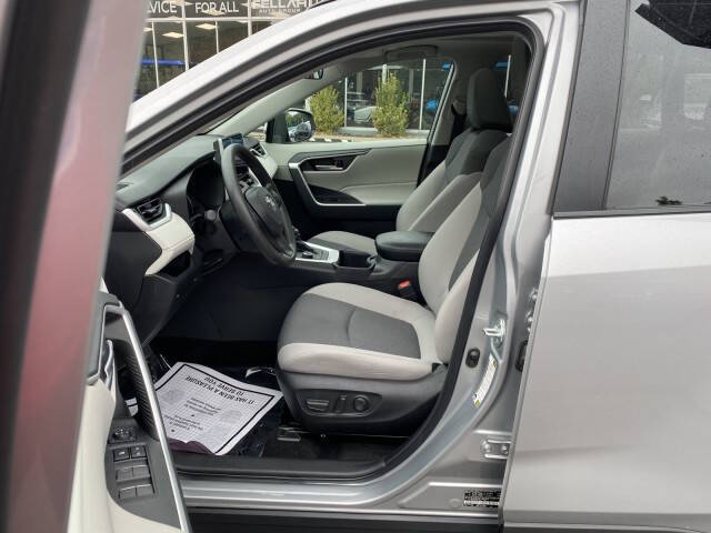 2023 Toyota RAV4 Hybrid XLE