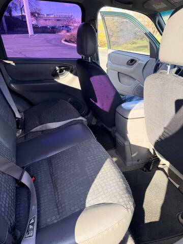 2002 Ford Escape XLS Choice