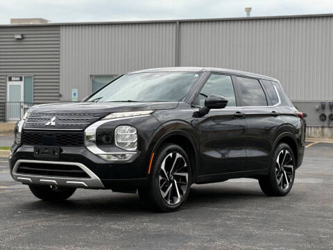 2023 Mitsubishi Outlander ES