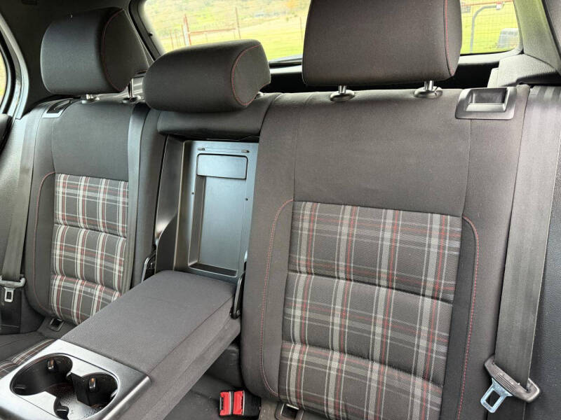 2012 Volkswagen GTI Base PZEV