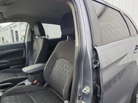 2023 Mitsubishi Outlander Sport ES