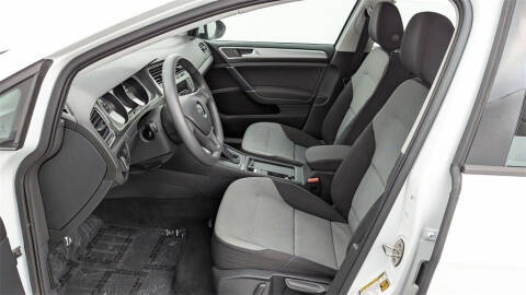 2016 Volkswagen e-Golf SE