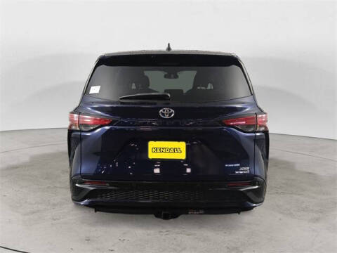 2021 Toyota Sienna XSE 7-Passenger
