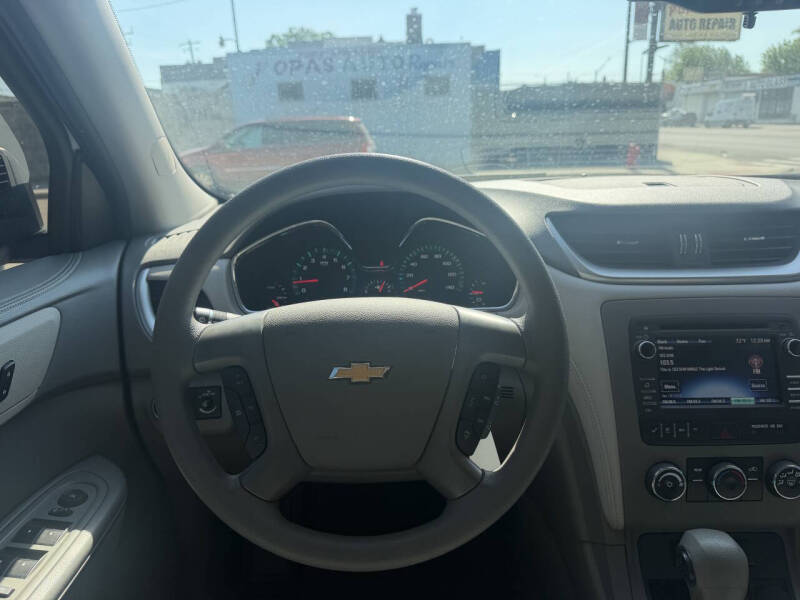2017 Chevrolet Traverse LS