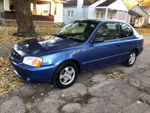 2001 Hyundai Accent for sale at JE Auto Sales LLC in Indianapolis IN