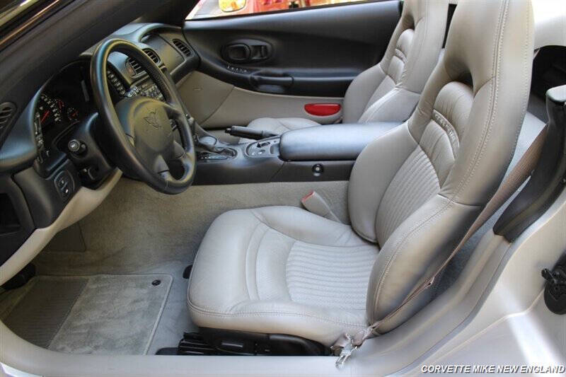 2002 Chevrolet Corvette 28