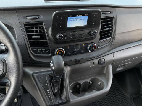 2025 Ford Transit 250