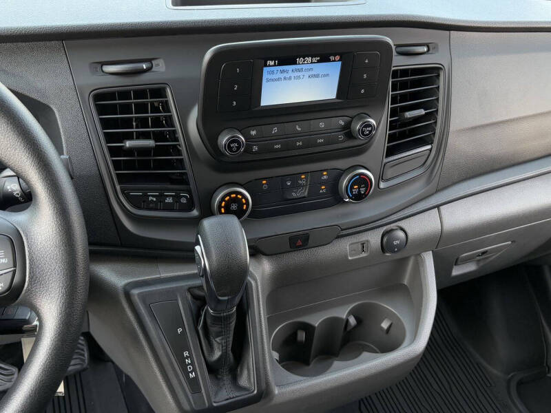 2025 Ford Transit 250