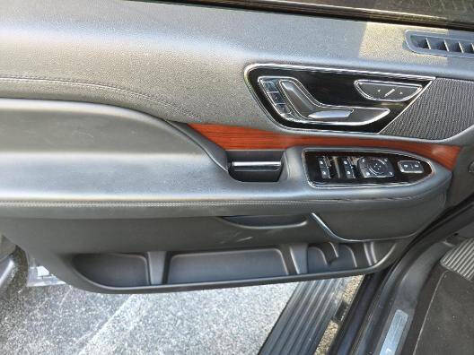 2023 Lincoln Navigator Standard