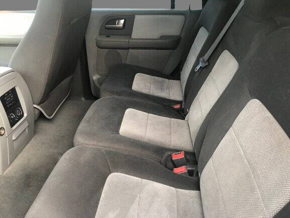 2004 Ford Expedition XLT