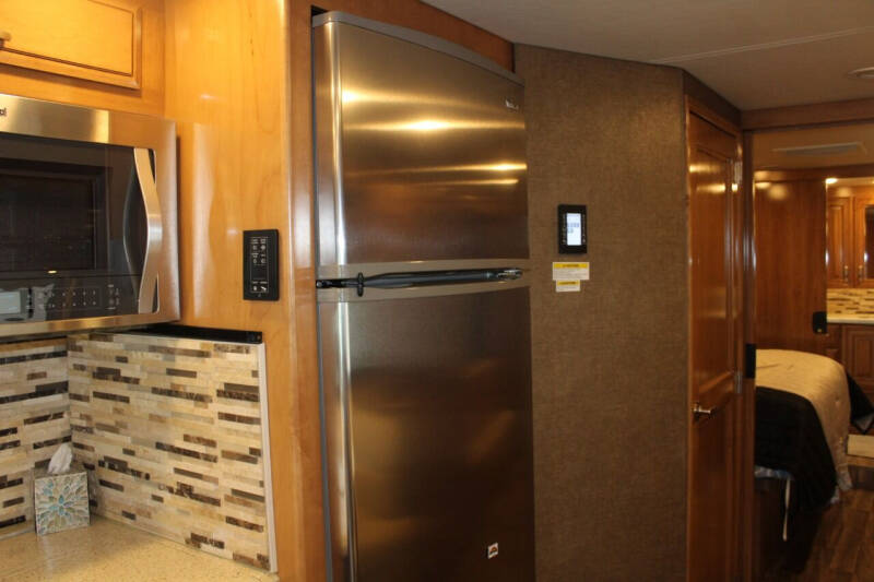 2018 Thor Motor Coach Palazzo 36.1