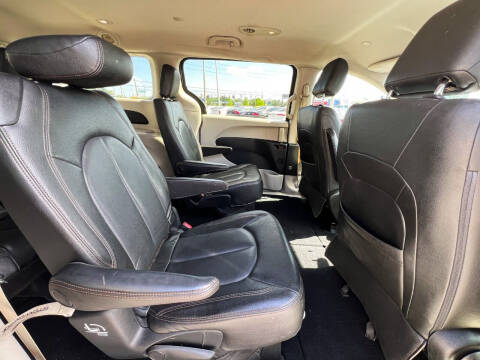 2017 Chrysler Pacifica Touring