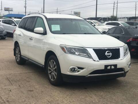 2015 Nissan Pathfinder for sale at Discount Auto Company in Houston TX