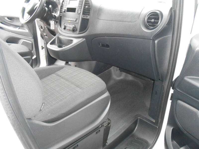 2017 Mercedes-Benz Metris Worker Cargo