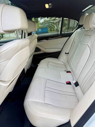 2019 BMW 5 Series 530i