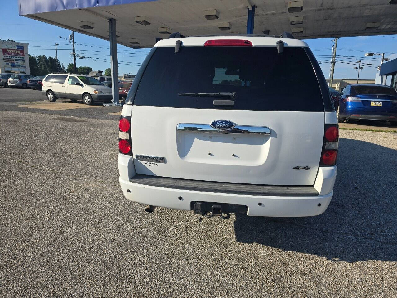 2010 Ford Explorer for sale at QUEENSGATE AUTO SALES in York, PA