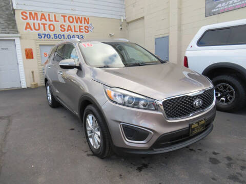 2016 Kia Sorento for sale at Small Town Auto Sales in Hazleton PA