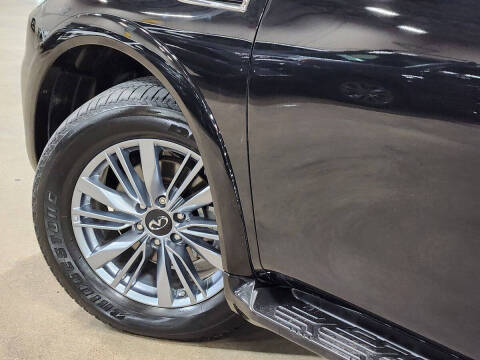 2022 Infiniti QX80 Luxe