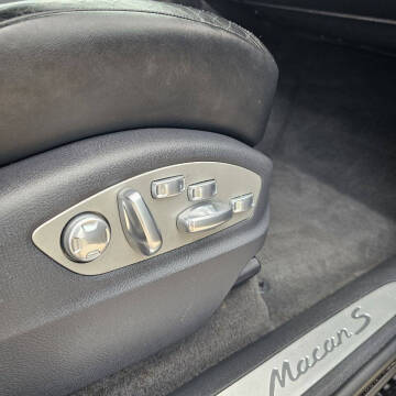 2015 Porsche Macan S