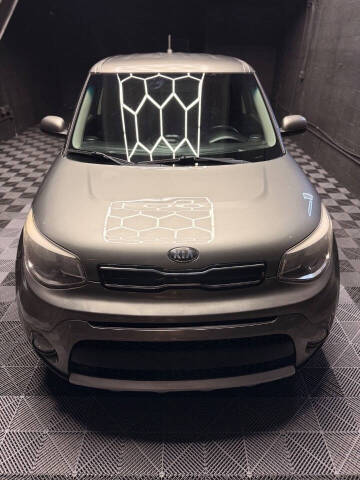 2017 Kia Soul +